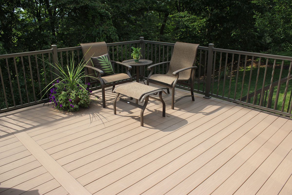 Learn How to Clean Vinyl Decking the Right Way